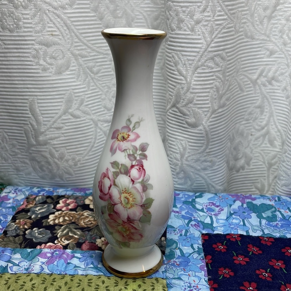 Vintage Vase Tettau Bavaria GEROLD  PORZELLAN MADE IN WEST GERMANY.